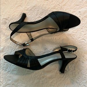 Satin sandals size 8 M